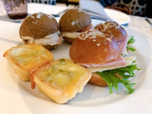 FC5AA3C4-BD16-4051-9E65-127972CB2268